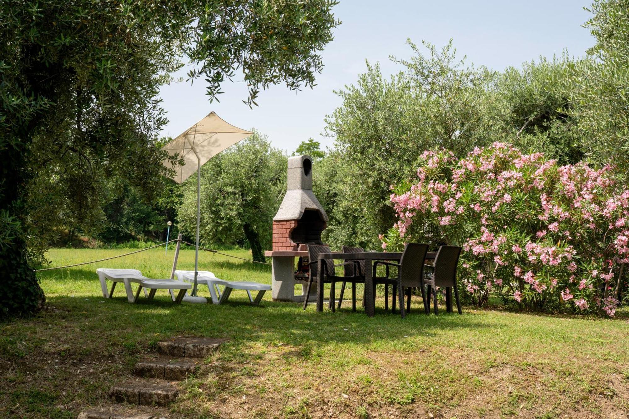 Sivinos Camping Boutique Манерба-дель-Гарда Екстер'єр фото