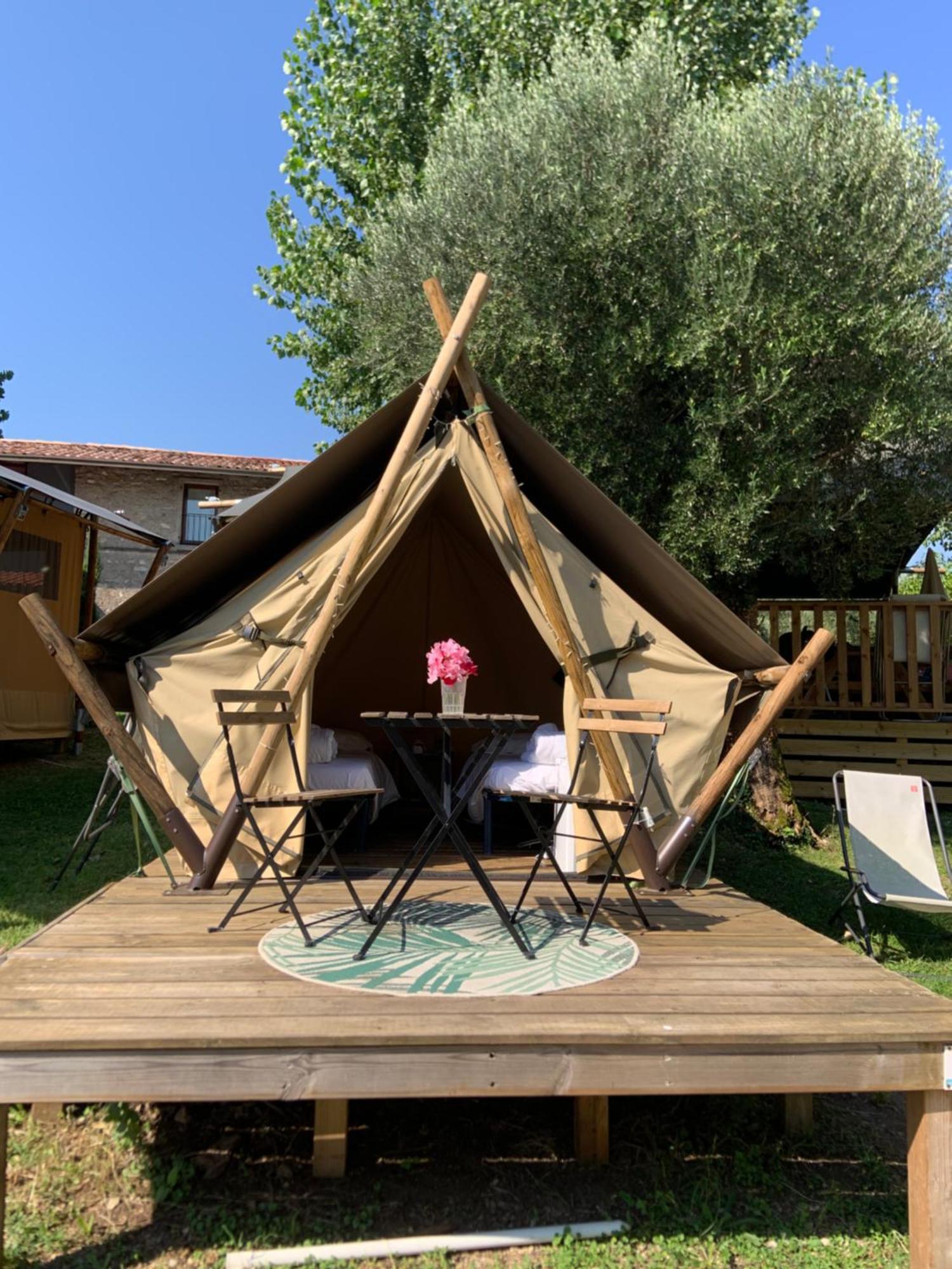 Sivinos Camping Boutique Манерба-дель-Гарда Екстер'єр фото
