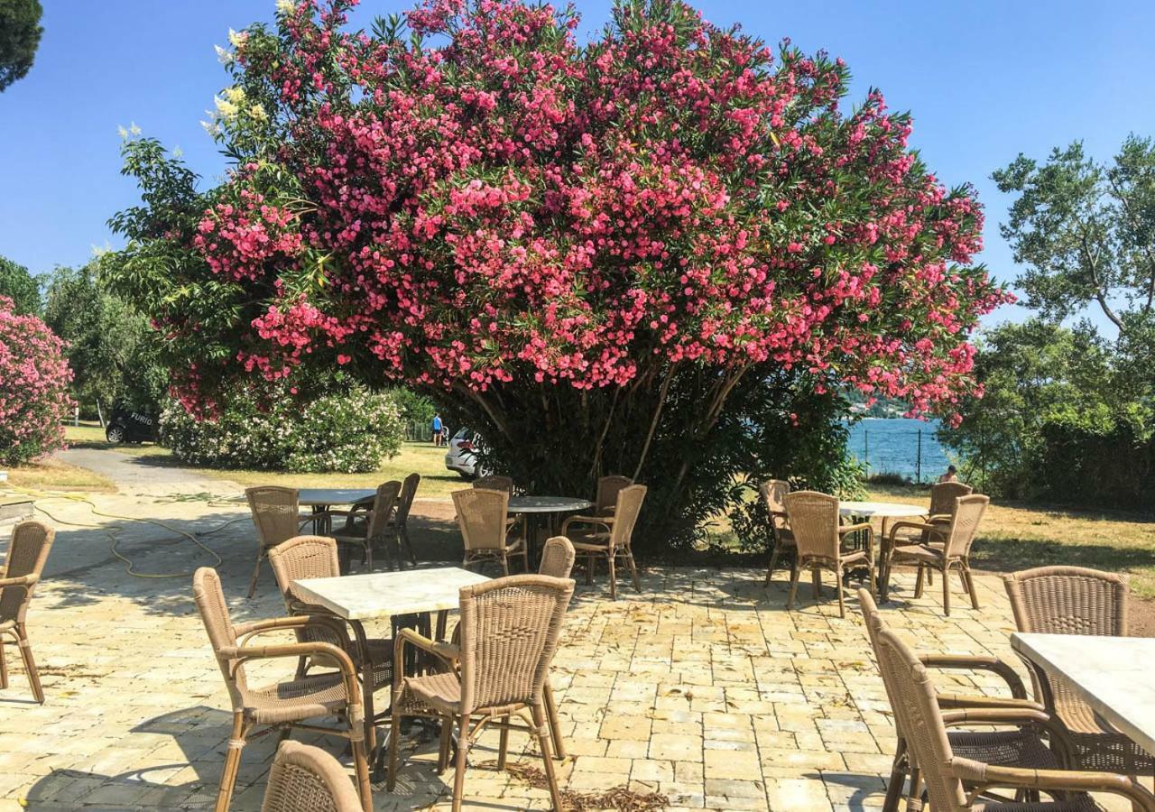Sivinos Camping Boutique Манерба-дель-Гарда Екстер'єр фото