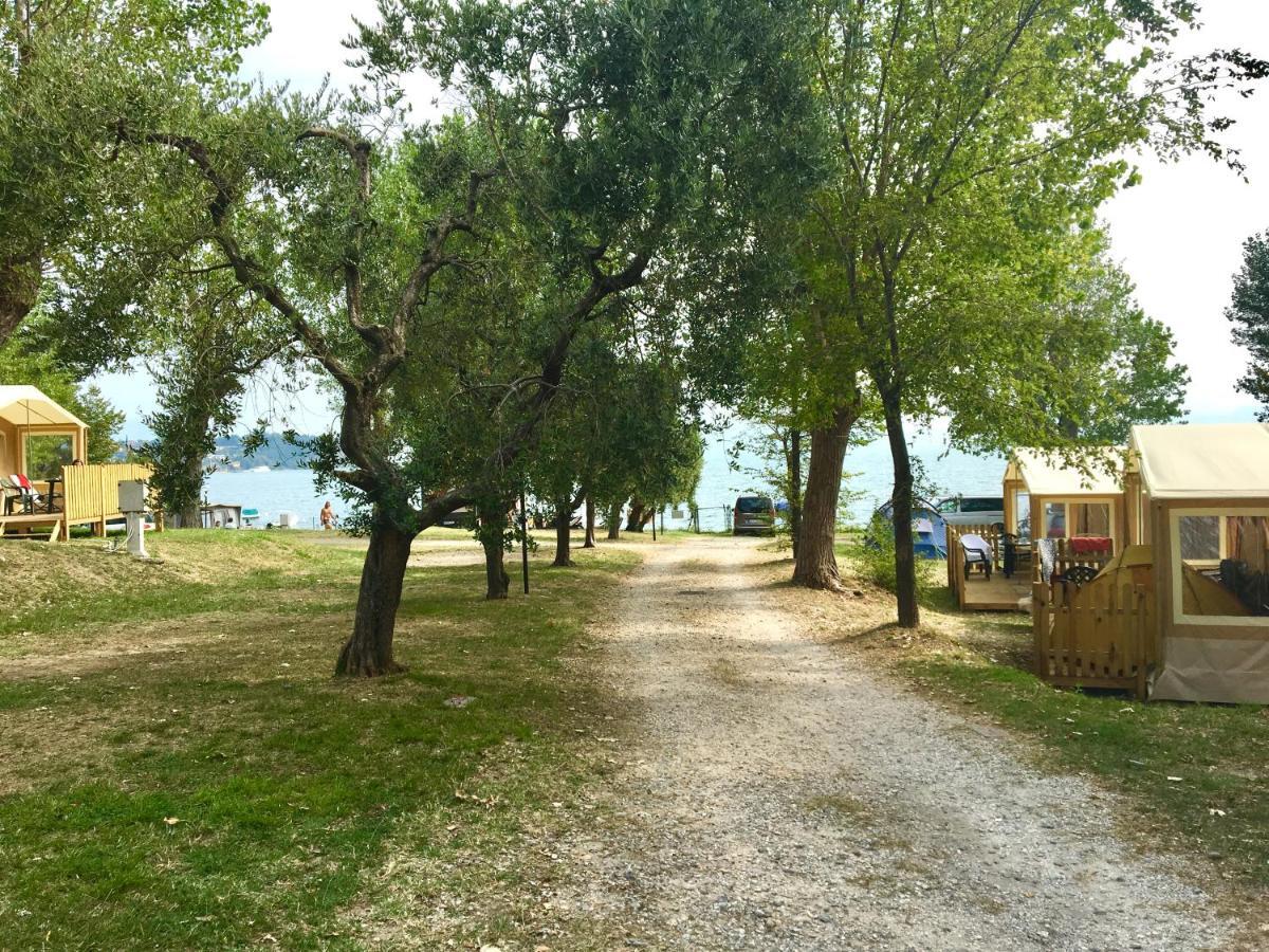 Sivinos Camping Boutique Манерба-дель-Гарда Екстер'єр фото